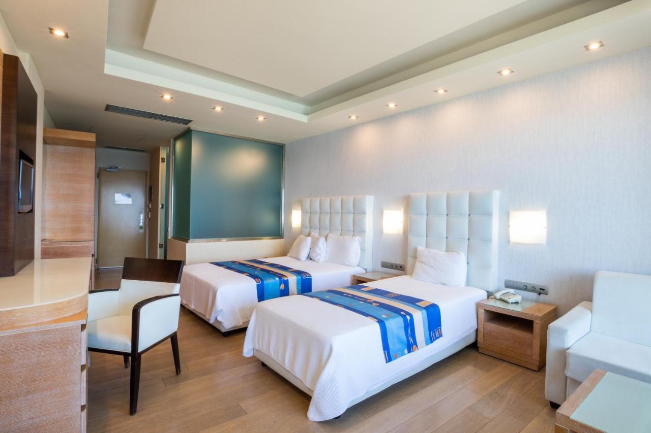 Konstantinos Palace Karpathos Ngoại thất bức ảnh